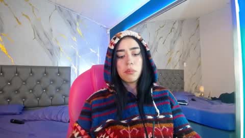 Snapshot of julieta_de_los_angeles chatting on 02/26/25, 06:47 Julieta online show from 02/26/25, 06:47