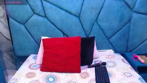 Julieta online show from 04/11/26, 03:11