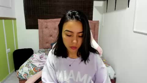 julieta_fn online show from 06/25/26, 03:16