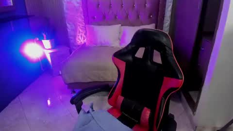 julieta_fn online show from 07/11/26, 01:58