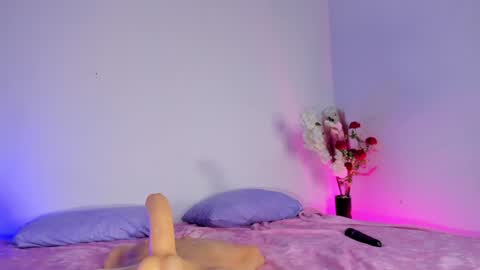 Julie  independent model  online show from 01/31/25, 07:18