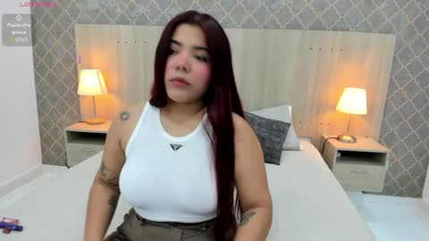 Julieta Robertson online show from 04/18/26, 03:43