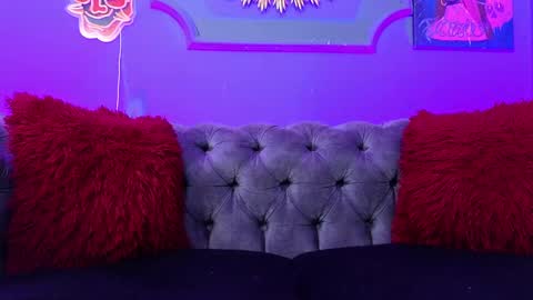  Julieta  online show from 02/19/25, 11:49