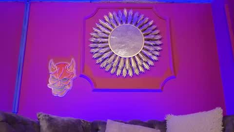  Julieta  online show from 12/14/25, 11:59