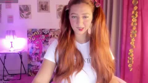 Snapshot of julietacollinss chatting on 06/06/26, 03:17 Julieta online show from 06/06/26, 03:17