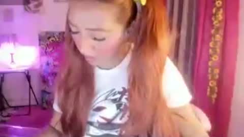 Snapshot of julietacollinss chatting on 06/27/26, 01:43 Julieta online show from 06/27/26, 01:43