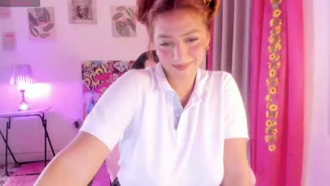 Snapshot of julietacollinss chatting on 07/25/26, 06:16 Julieta online show from 07/25/26, 06:16