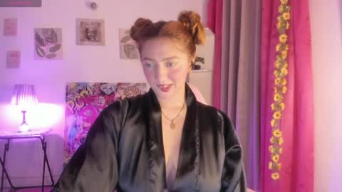Snapshot of julietacollinss chatting on 07/28/26, 12:40 Julieta online show from 07/28/26, 12:40