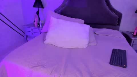 julietakane online show from 12/05/24, 08:55