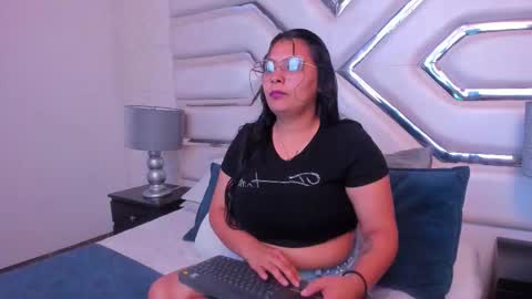 Snapshot of julietaowen chatting on 11/05/25, 03:01 julietaowen online show from 11/05/25, 03:01