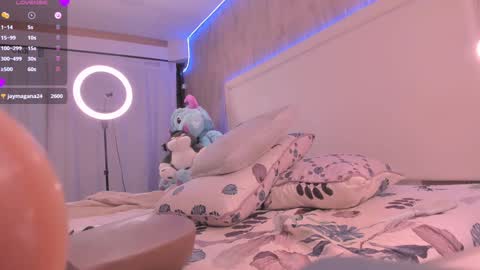 Julieta Vargas online show from 01/05/25, 04:16