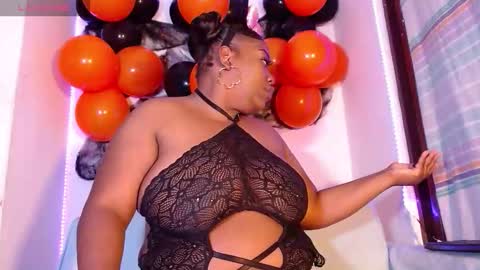 Snapshot of julieth_brown1 chatting on 10/29/25, 10:22 Julieth Brown online show from 10/29/25, 10:22