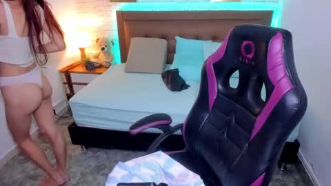 Julieth  online show from 10/06/25, 12:57