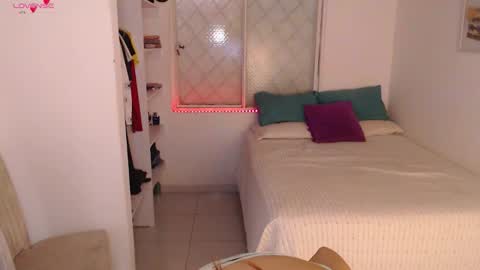 Julieta online show from 09/19/25, 12:39