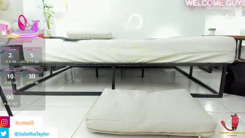 Julietha online show from 09/27/25, 04:17