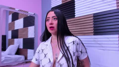   online show from 11/23/25, 12:38