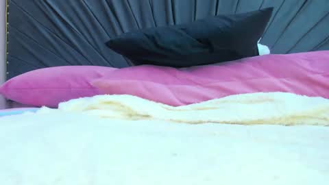 Snapshot of juliett_horny chatting on 02/08/25, 05:08 juliett online show from 02/08/25, 05:08