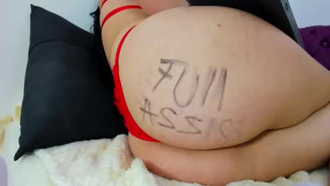 Snapshot of juliett_horny chatting on 02/19/25, 12:44 juliett online show from 02/19/25, 12:44