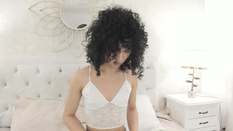 Snapshot of julietta___ chatting on 04/05/26, 12:13 julietta online show from 04/05/26, 12:13