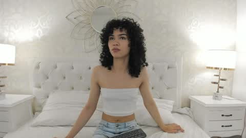 Snapshot of julietta___ chatting on 04/07/26, 11:54 julietta online show from 04/07/26, 11:54