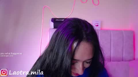Snapshot of juliettaa_1 chatting on 10/17/25, 04:48 IG mila delux online show from 10/17/25, 04:48
