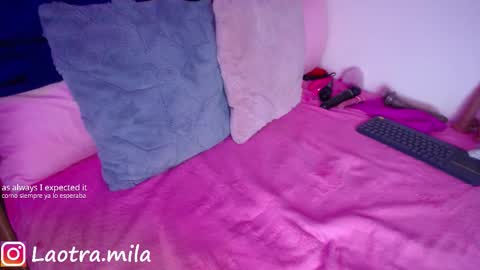 Snapshot of juliettaa_1 chatting on 10/18/25, 02:14 IG mila delux online show from 10/18/25, 02:14