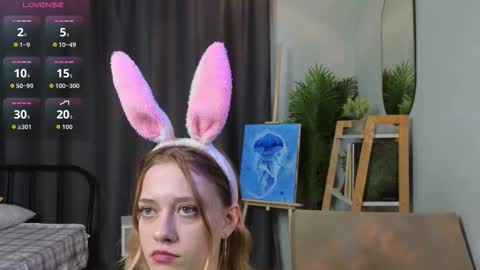 Mia online show from 10/25/25, 03:14