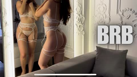 Julie online show from 02/01/25, 03:50