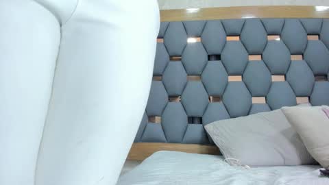 juliette_pretty_ online show from 11/09/25, 07:01