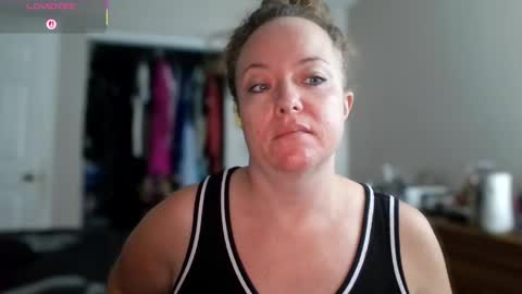 Snapshot of julimonroe chatting on 09/13/25, 12:27 Juli Monroe online show from 09/13/25, 12:27