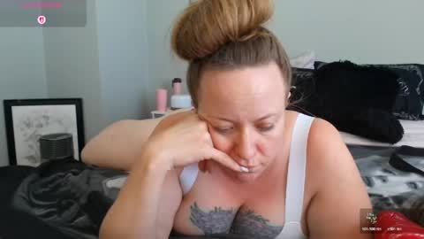 Juli Monroe online show from 04/15/26, 07:21