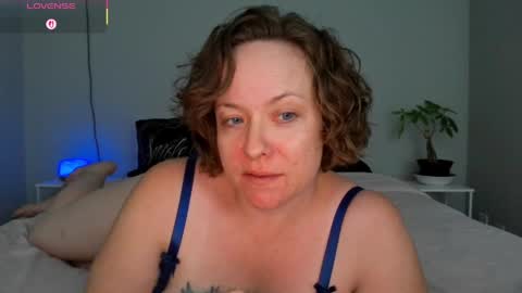 Juli Monroe online show from 04/27/26, 03:04