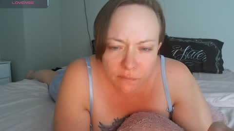 Juli Monroe online show from 06/11/26, 04:10