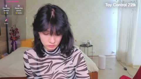 Snapshot of julissweet chatting on 06/15/26, 07:43 Asmodeus online show from 06/15/26, 07:43
