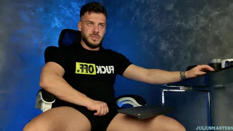 JULiUS   online show from 04/07/26, 07:03