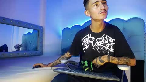 Snapshot of jullian_ricci chatting on 02/06/26, 01:36 jullian online show from 02/06/26, 01:36