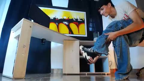 Snapshot of jullian_ricci chatting on 02/14/26, 07:54 jullian online show from 02/14/26, 07:54