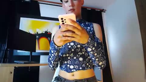 Snapshot of jullian_ricci chatting on 02/23/26, 09:56 jullian online show from 02/23/26, 09:56