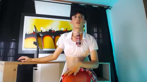 Snapshot of jullian_ricci chatting on 02/28/26, 08:10 jullian online show from 02/28/26, 08:10