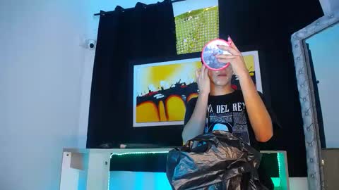 jullian online show from 03/23/26, 08:02