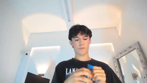 jullian online show from 04/09/26, 09:42