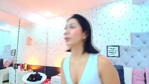 Snapshot of jullietareyes chatting on 06/25/26, 11:48 Julieta Reyes online show from 06/25/26, 11:48