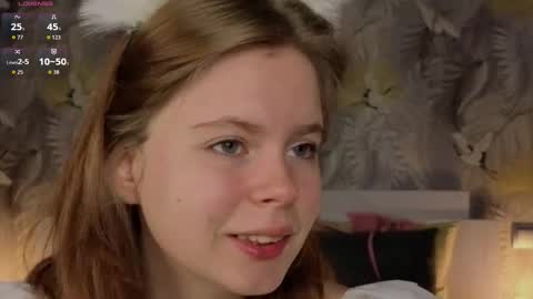 Julie online show from 10/10/25, 05:23