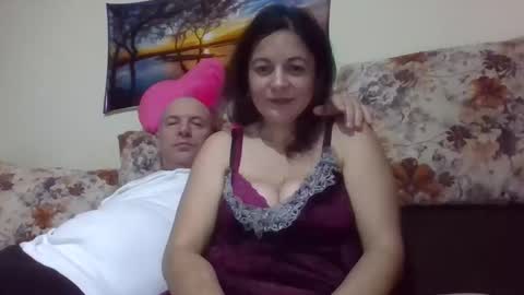 Snapshot of jully_caitlyn chatting on 12/16/25, 11:21 Caitlyn online show from 12/16/25, 11:21