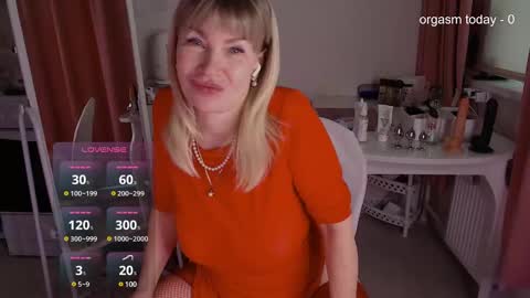 Julia online show from 03/07/25, 05:18