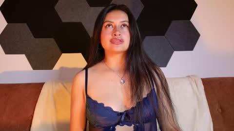 Julietha  online show from 01/06/26, 10:23