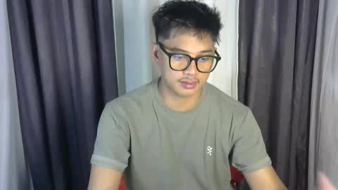 Snapshot of julz_alwayshorny chatting on 10/13/25, 10:26 call me julz online show from 10/13/25, 10:26