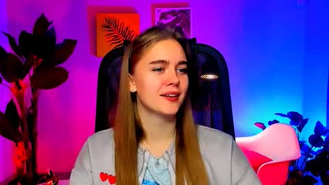 junewoods online show from 11/13/25, 07:40