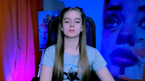 junewoods online show from 03/19/26, 07:23