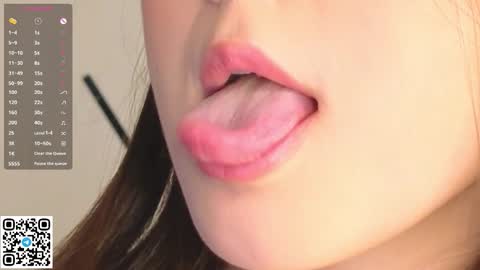 Bella online show from 10/22/25, 04:13